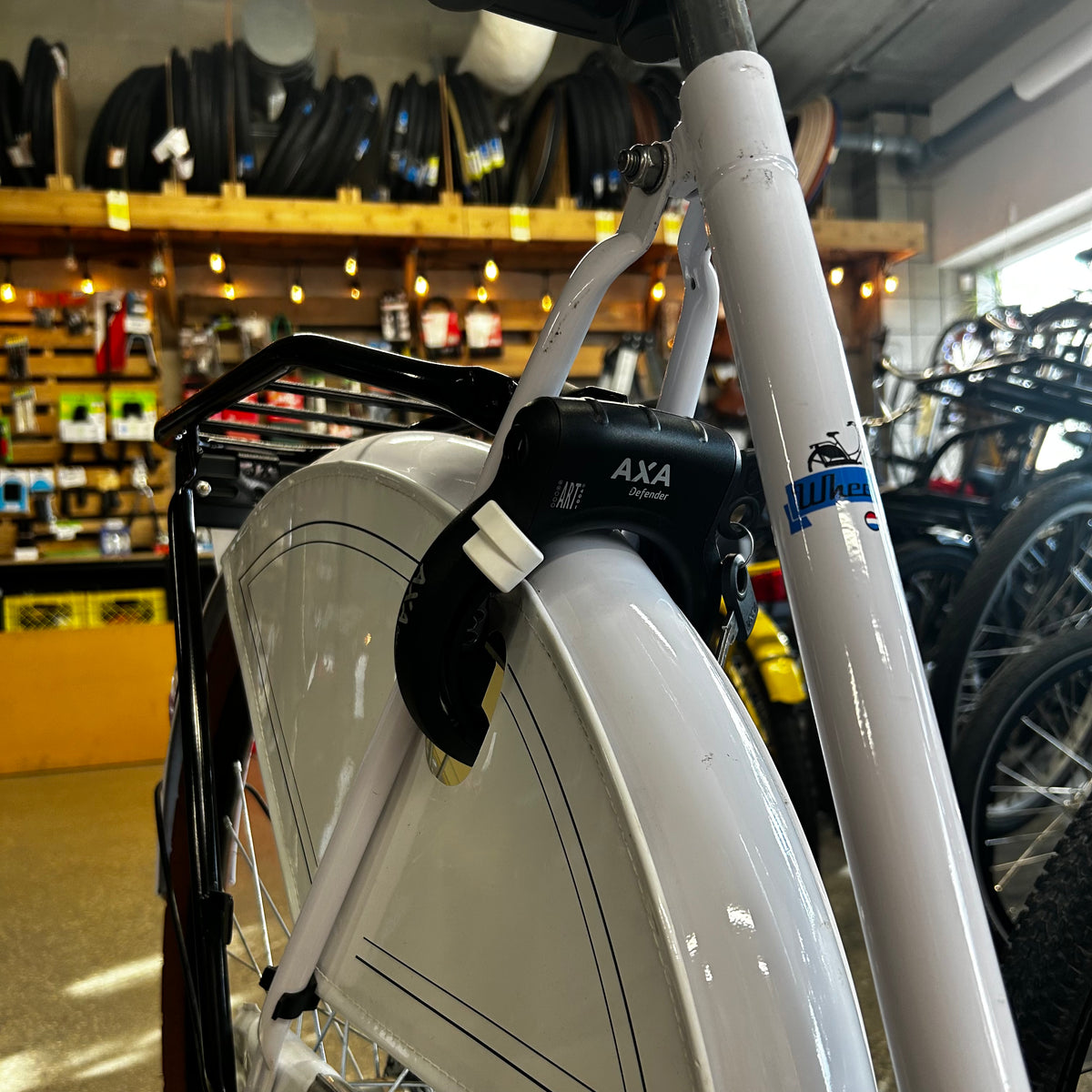 AXA Defender Ring Lock – Plain Bicycle